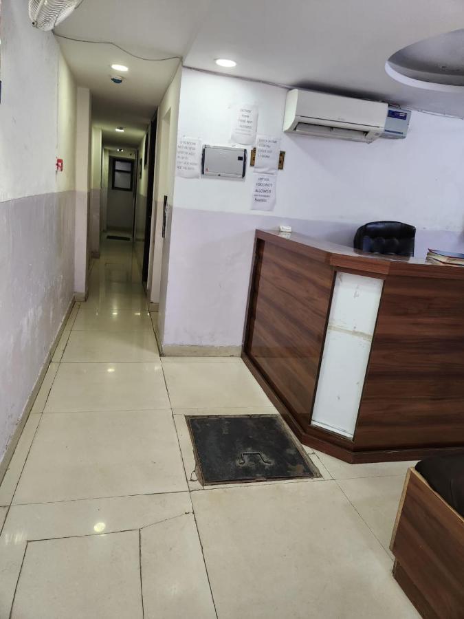 Hotel Cozy Cave New Delhi Exterior photo
